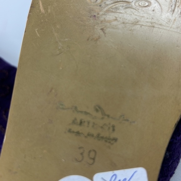 NWT Arte 13 Tall Vegan Purple Sueded Embroidered Boots - Picture 9 of 10